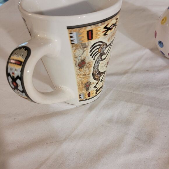 3 Cermaic Pieces 2 Mugs & Vase W/ Plush - Picture 9 of 16